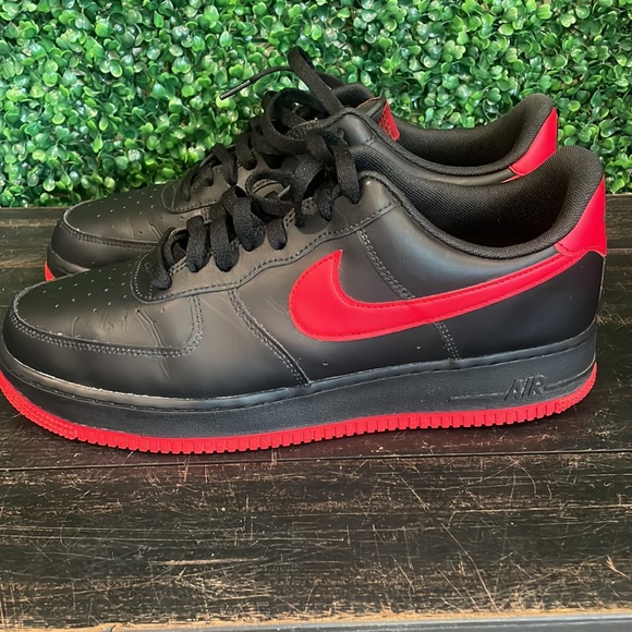 A1-Nike Air Force 1 Low '07 Black Red Bred! - Picture 3 of 9